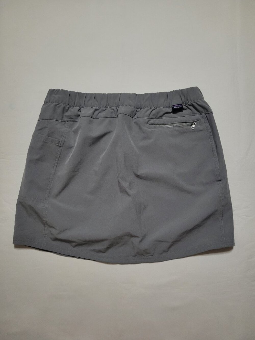 Patagonia Womens Skirt Skort Happy Hike Gray Active Hiking Medium Quiet Luxury - Picture 2 of 10